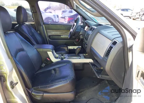 2009 Mercury Mariner Premier z USA, uszkodzony, nr VIN 4M2CU87799KJ10737